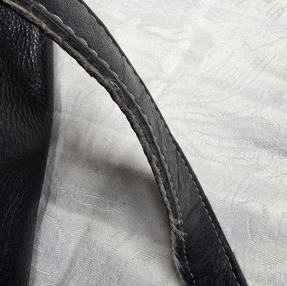 Roots Black Leather Tote Bag - Picture 10 of 11